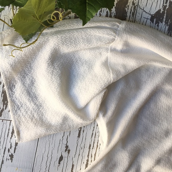 Ella Moss white bell sleeve top - Picture 4 of 6